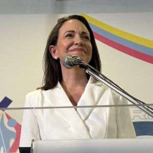 În calitate de lider al mişcării democratice din Venezuela, Maria Corina Machado este unul dintre cele mai extraordinare exemple de curaj civil din America Latină din ultima perioadă, a constatat Comitetul Nobel de la Oslo.
